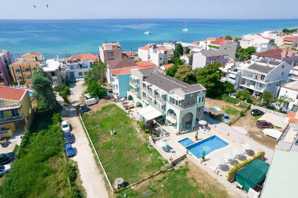 villa-anthelion-exterior-gallery-09