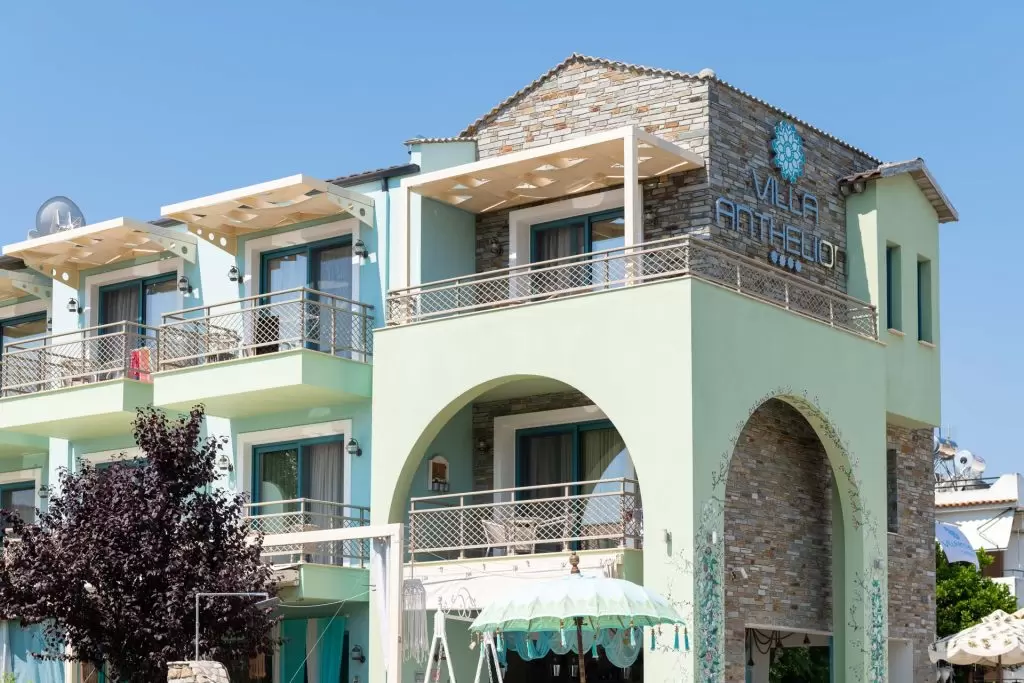 villa-anthelion-exterior-gallery-11