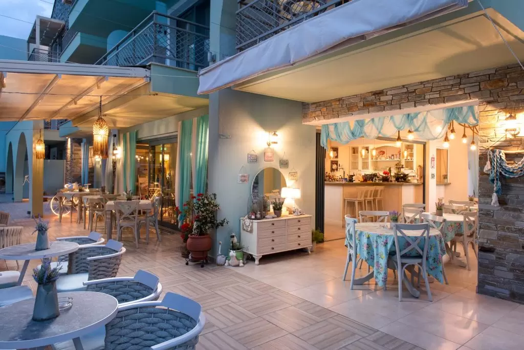 villa-anthelion-pool-bar-02