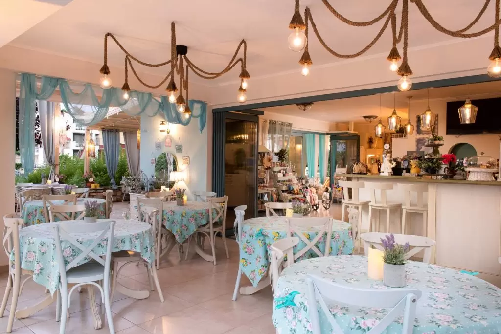 villa-anthelion-pool-bar-03