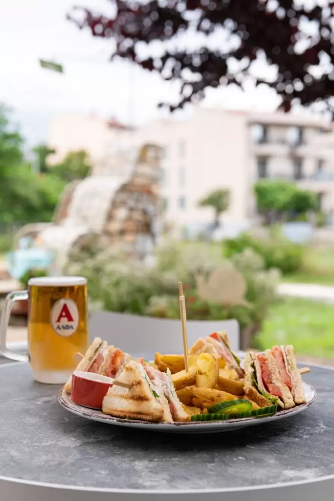 villa-anthelion-pool-bar-07