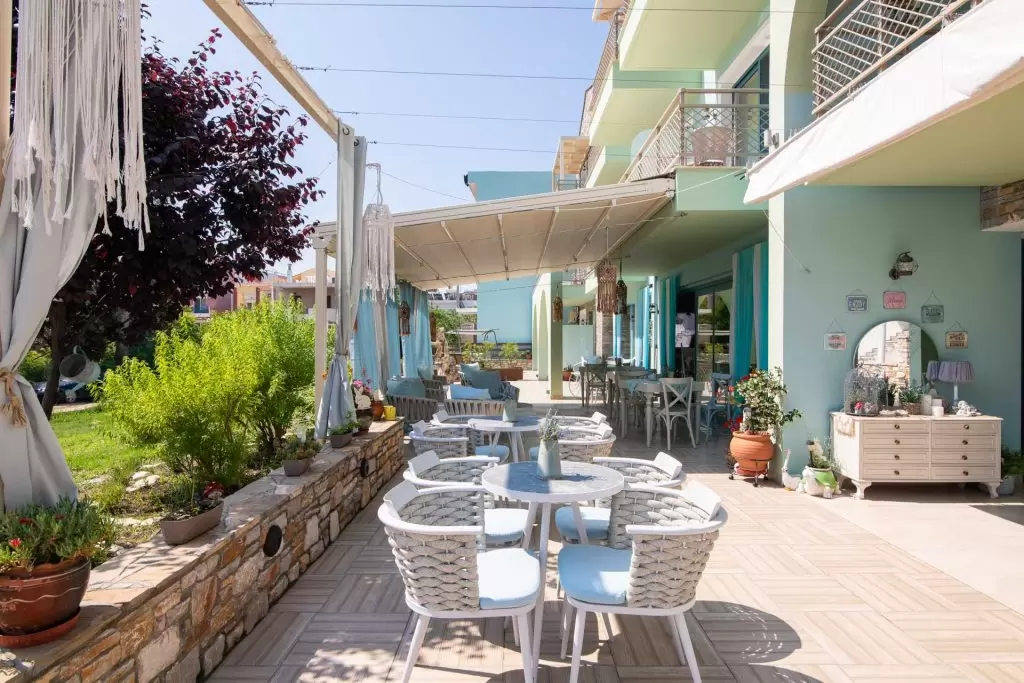 villa-anthelion-pool-bar-13